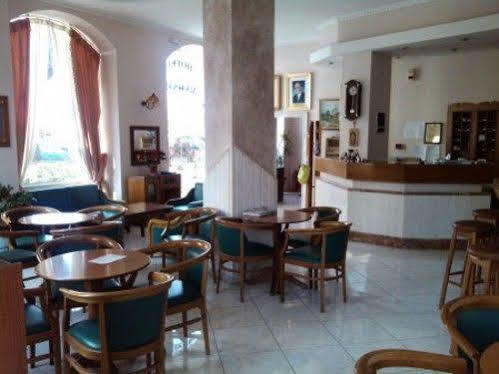 Diethnes Лариса Экстерьер фото